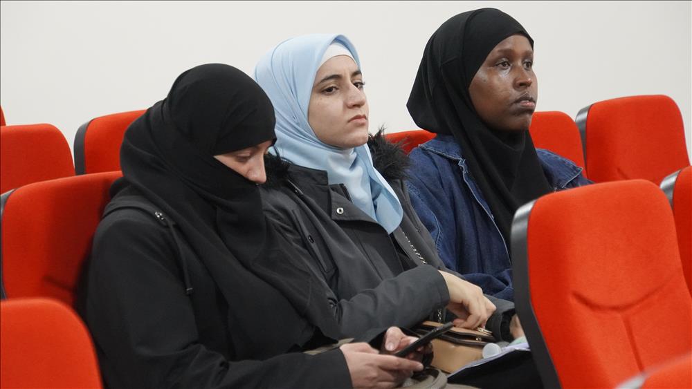 Yabancı Uyruklu Öğrencilere İkamet İzni ve YTÖMER Bilgilendirme Sunumu